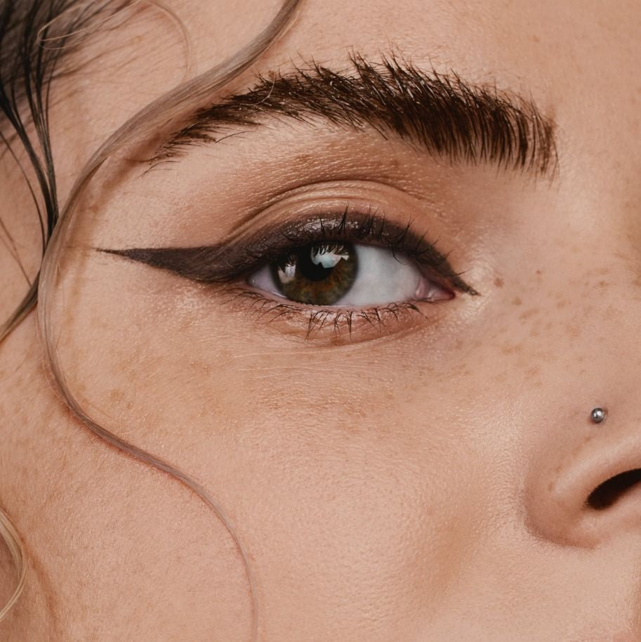 Madara - Le Crayon Yeux, DEUX TEINTES